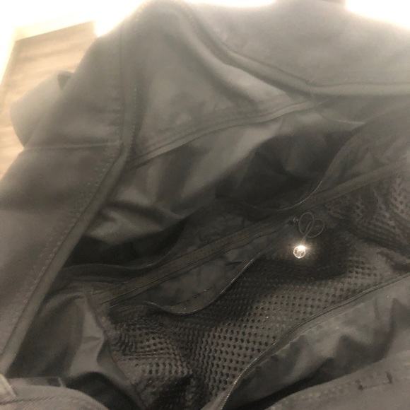 Lululemon free to be bag - Picture 6 of 6